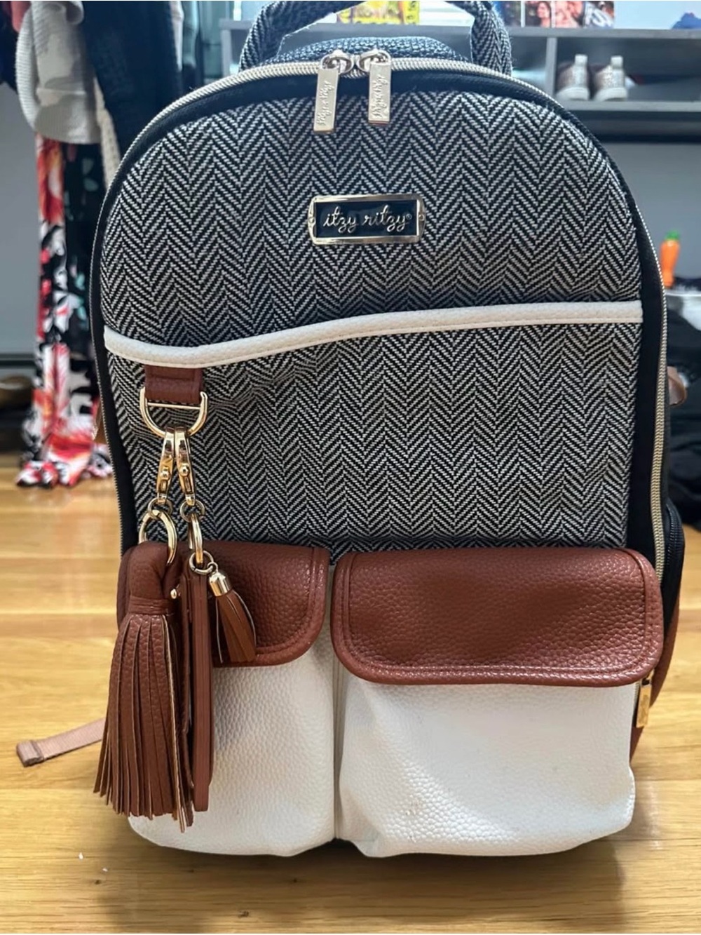Itzy Ritzy Boss Backpack - Coffee and Cream with accessories